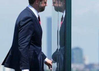 Knives are out for JD Vance in the Grand Old Party (GOP)
