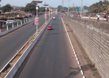 Départ de Mamadi Doumbouya pour la Grèce : Conakry paralysée sur l’autoroute Fidel Castro